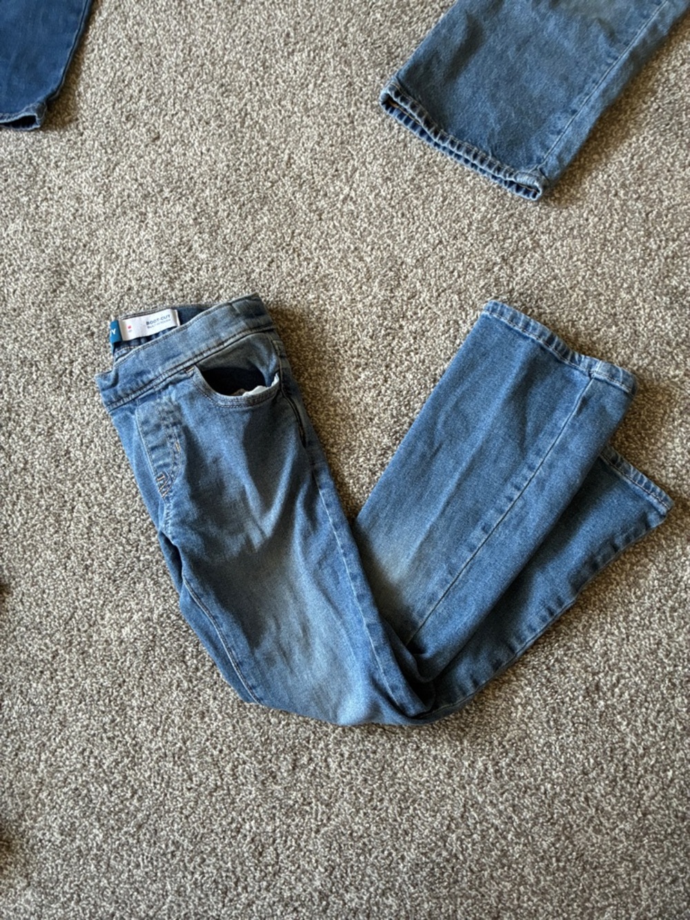 7 pairs of Classic Light Wash Blue Jeans